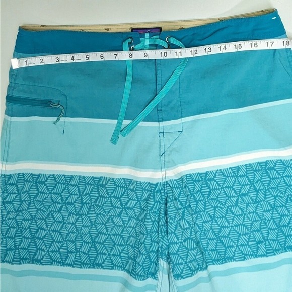 Patagonia Board Shorts 36 Blue Geo Stripe Surf Beach Hiking Drawstring Closure - Picture 6 of 11